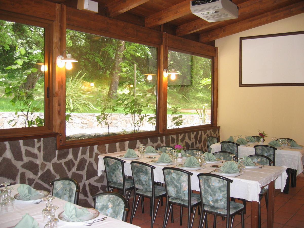 Hotel Chiar Di Luna Laino Borgo Buitenkant foto
