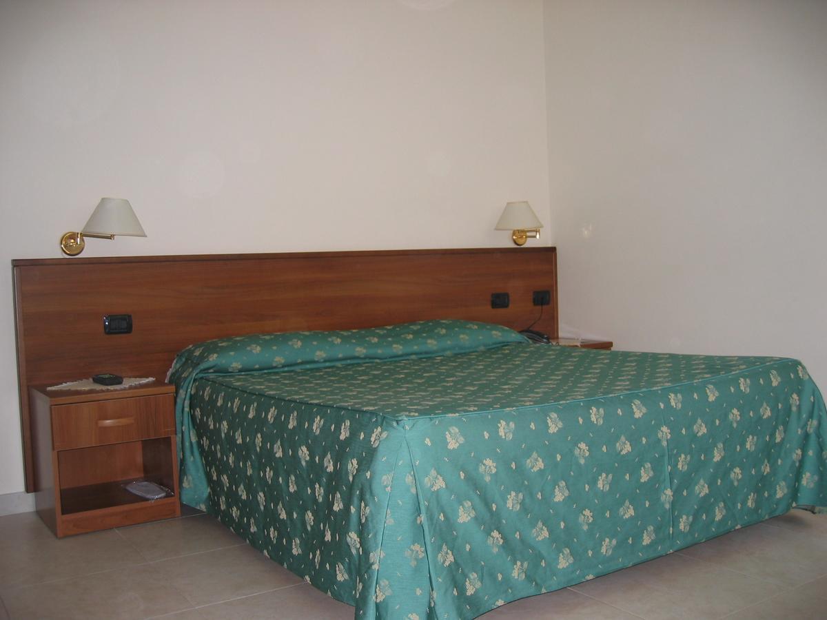 Hotel Chiar Di Luna Laino Borgo Buitenkant foto
