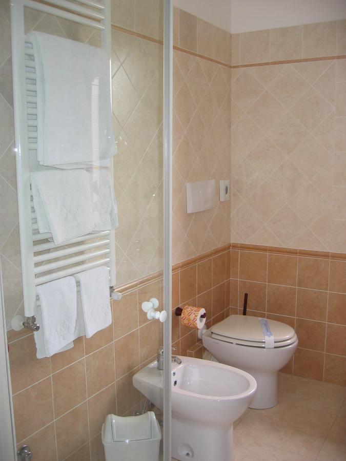 Hotel Chiar Di Luna Laino Borgo Buitenkant foto